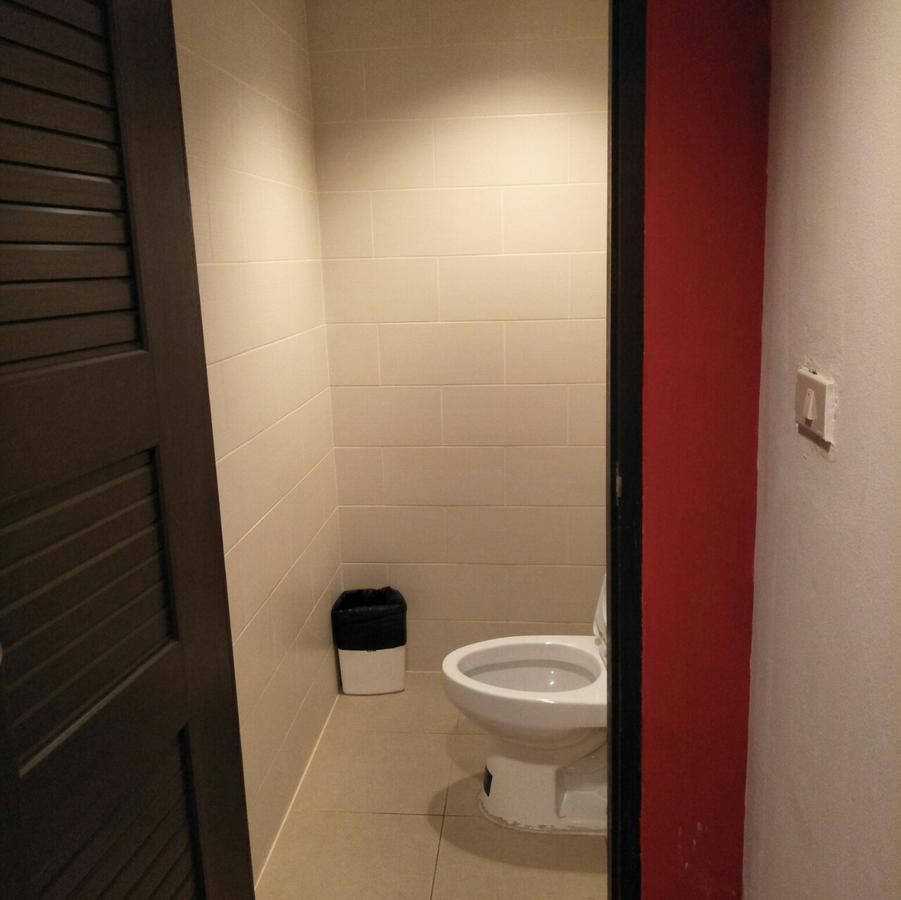 Badu Sukhumvit Dormitory Banguecoque Exterior foto