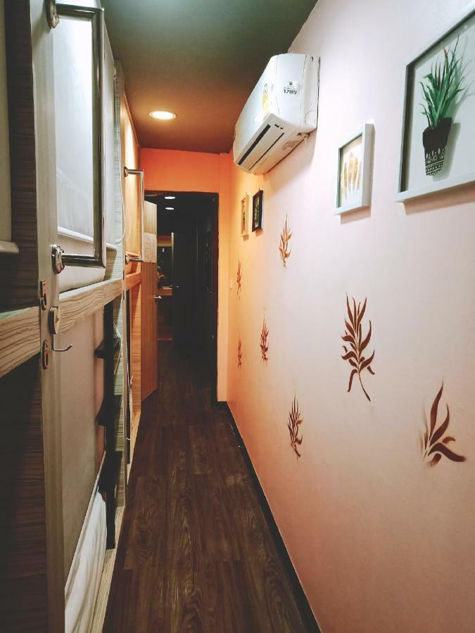 Badu Sukhumvit Dormitory Banguecoque Exterior foto
